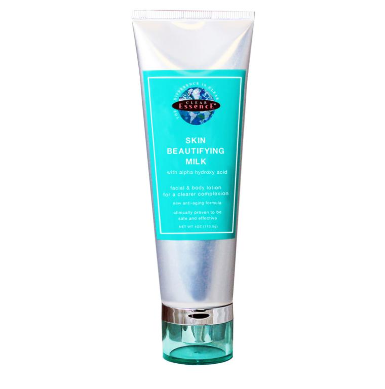 CLEAR ESSENCE EMBELLISSEUR DE TEINT AUX ACIDES DE FRUITS 118ml